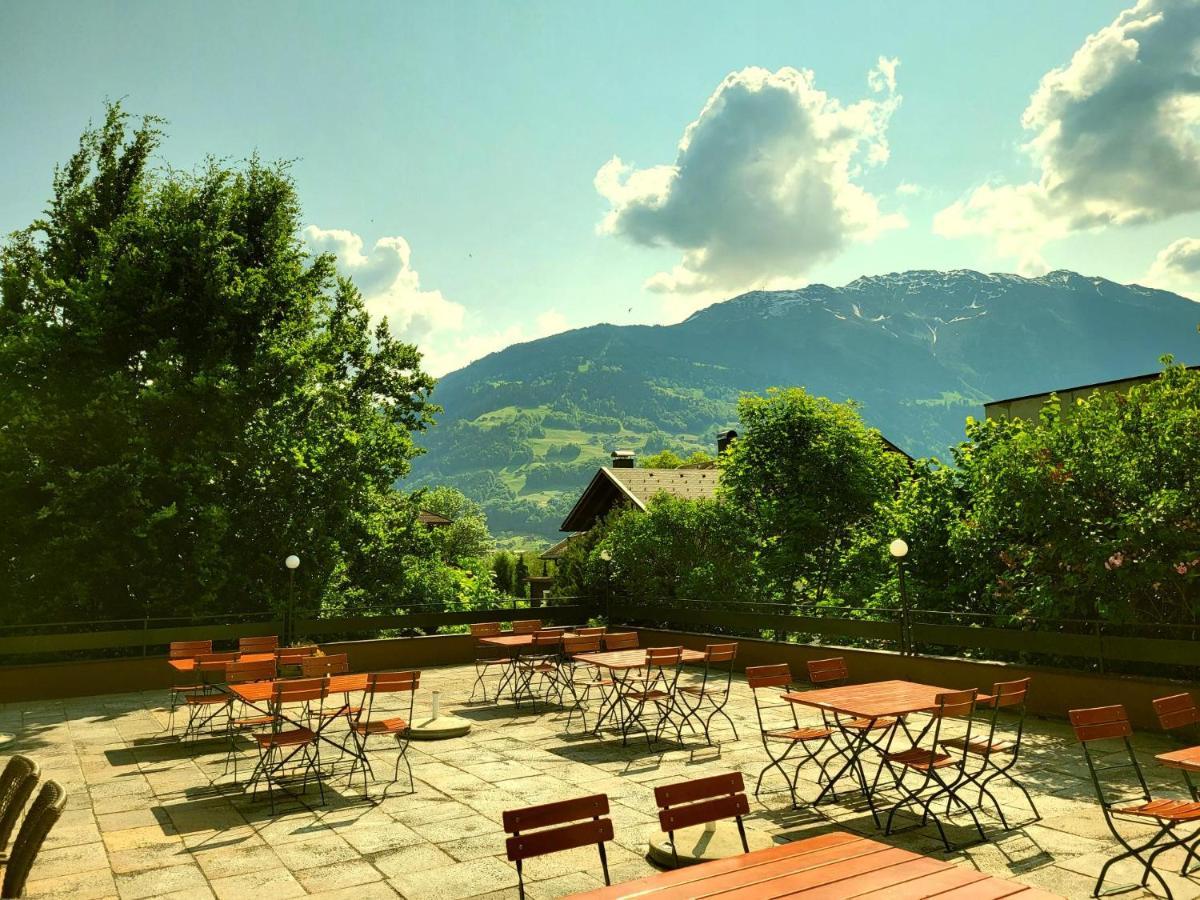 Wanderhotel Garni Cresta Schruns ภายนอก รูปภาพ